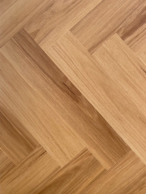 9mm Hybrid Herringbone Obsidian - BlackButt - HTT Flooring
